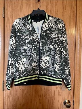 Black & Neon Green Camo Animal-Print Bomber Jacket